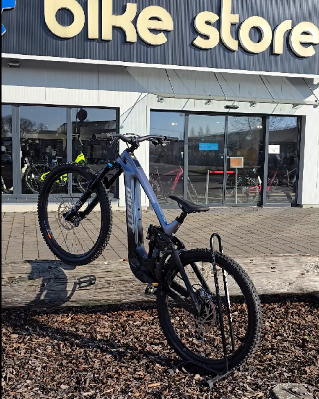 Giant Reign Advanced E+ 1 E-Fully 2026 auf dem Trail