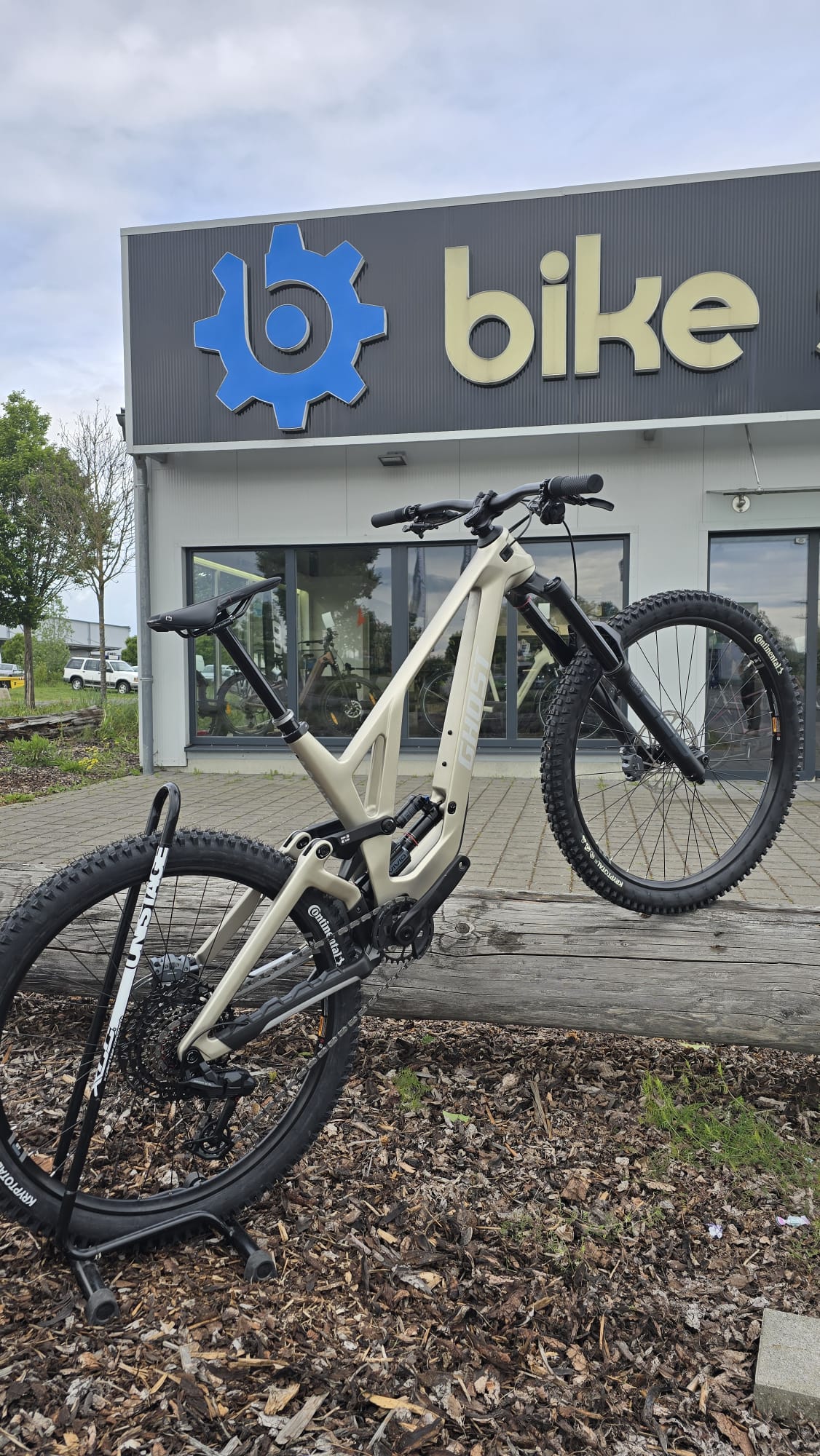 Ghost Pocha im Serienzustand vor dem Custom Build beim bike-store